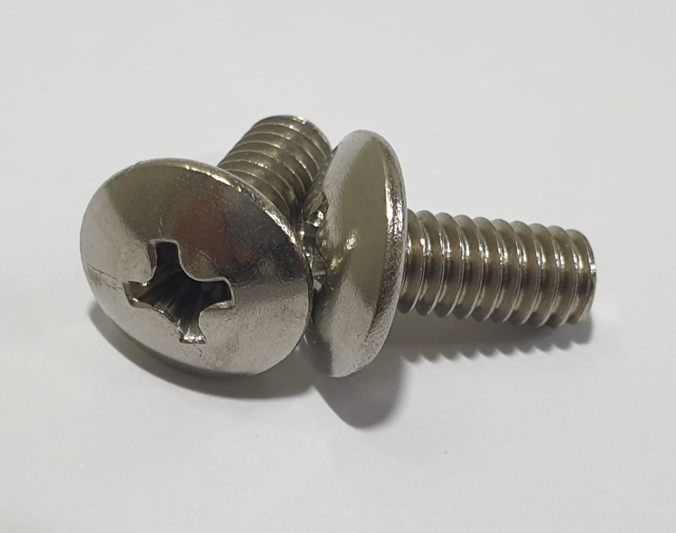 트러스(TRUSS) 십자나사 304 스펙